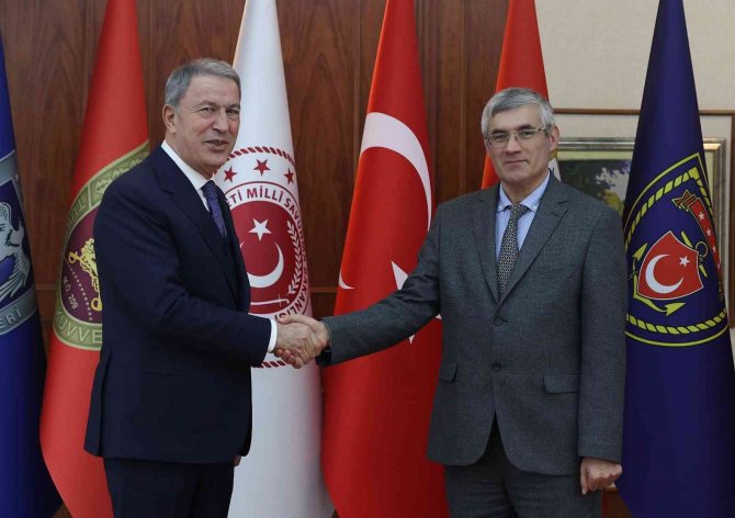 Bakan Akar: “Görünen O Dur Ki Bu Savaş Kolay Kolay Bitmeyecek”