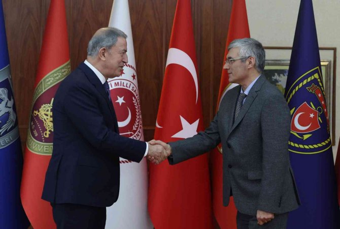 Bakan Akar: “Görünen O Dur Ki Bu Savaş Kolay Kolay Bitmeyecek”
