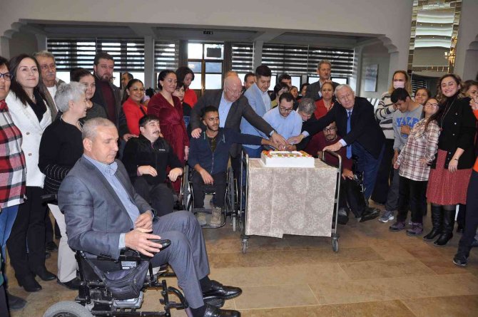 Muğla’da Engelliler İçin ’Engelsiz Yılbaşı Eğlencesi’ Düzenlendi