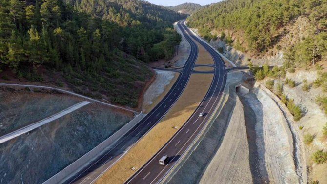 Muğla-denizli Karayolunda Çalışmalar Sürüyor