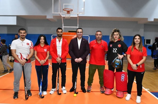 A Milli Hokey Takımı Mustafakemalpaşa’da