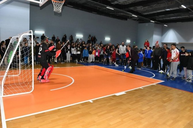 A Milli Hokey Takımı Mustafakemalpaşa’da