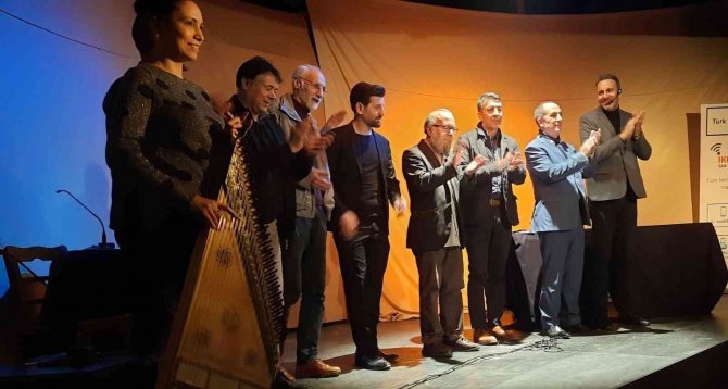 Van’da “Bir Şehir Beş Şair” Dinletisi Büyük Beğeni Topladı