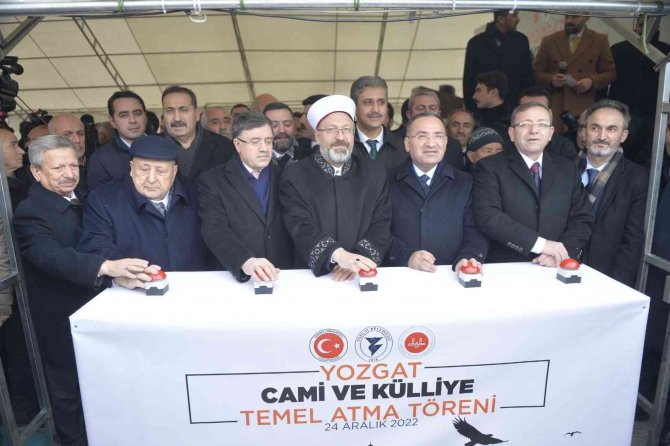 Bakan Bozdağ: “Camiler Bu Memleketin Tapusudur”