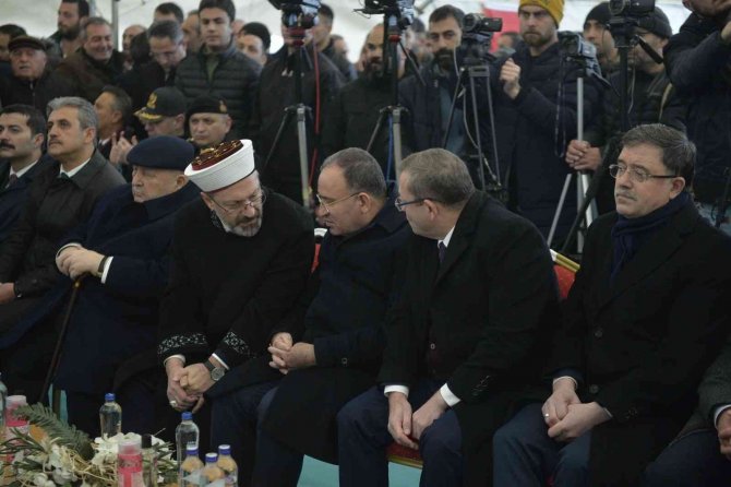 Bakan Bozdağ: “Camiler Bu Memleketin Tapusudur”