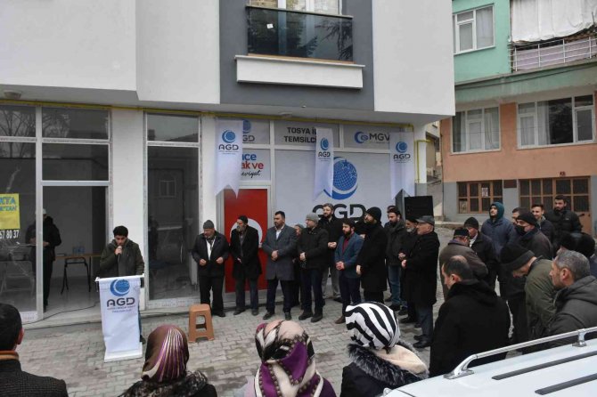Anadolu Gençlik Derneği Tosya Şubesi Dualarla Açıldı