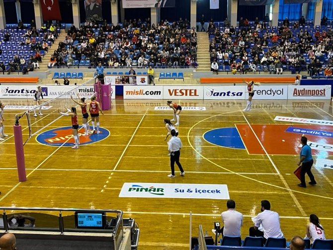 Aydın’ın Sultanları Evinde Ptt’yi Rahat Geçti: 3-1