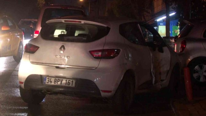 Ters Yönden Dönüş Yapan Otomobil, Yeşil Işıkta Geçen Motora Çarptı: 1 Ağır Yaralı