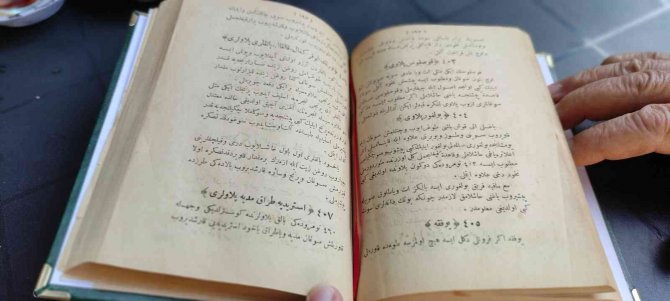Bu Kitapta 300 Yıl Önceki Yemek Tarifleri Yazıyor