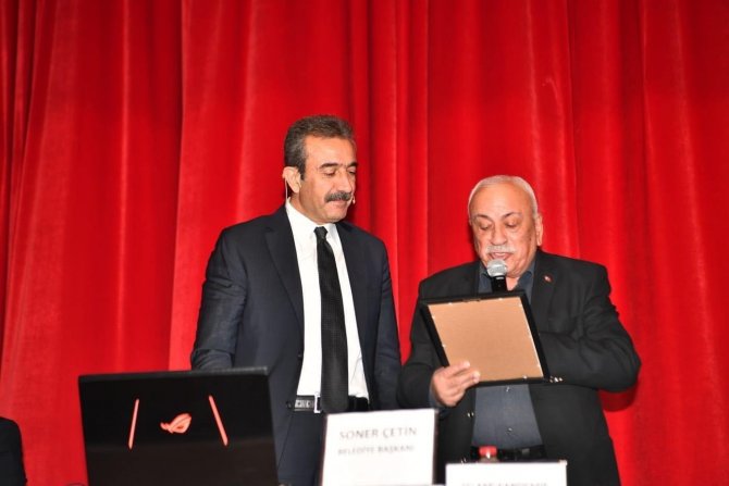 Başkan Çetin’i Duygulandıran Öğretmen