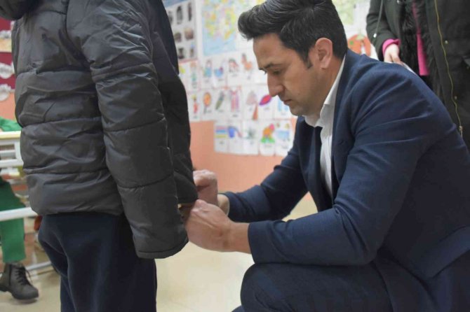 İ̇htiyaç Sahibi Öğrencilere Kışlık Kıyafet Desteği
