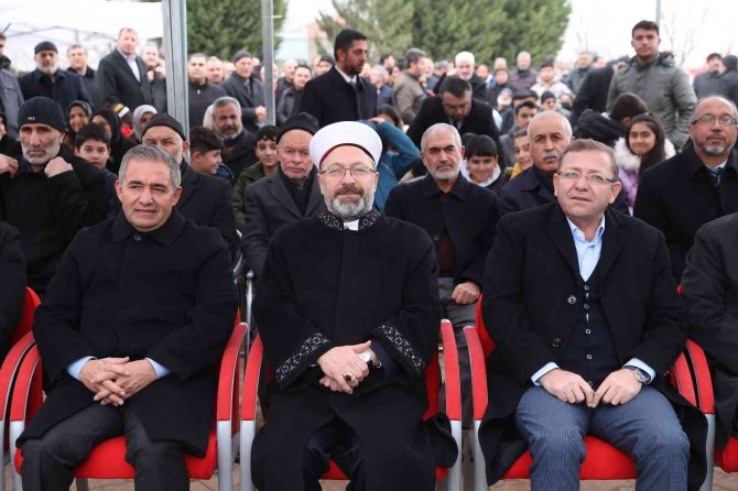 Diyanet İ̇şleri Başkanı Erbaş, Kırşehir’de Hacı Adem Bircan Camii’nin Açılışına Katıldı