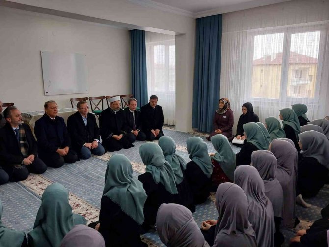 Diyanet İ̇şleri Başkanı Erbaş: “Kur’an-ı Kerim Hayat Kitabımızdır”