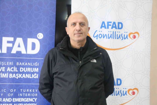 Eğitimlerini Tamamladılar, Aldıkları Kimlik Kartlarıyla Afad Gönüllüsü Oldular