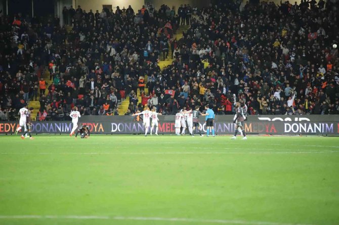 Spor Toto Süper Lig: Gaziantep Fk: 1 - Beşiktaş: 1 (Maç Sonucu)