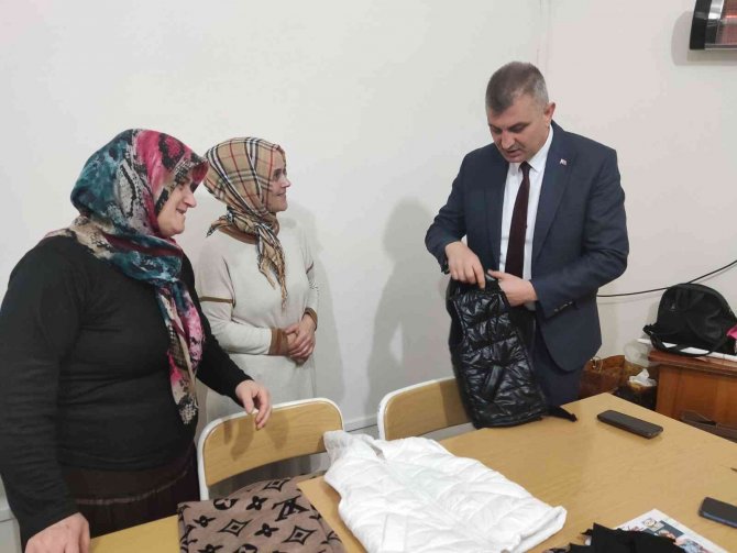 Kadınlar Hem Eğleniyor Hem Üretiyor