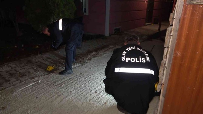 Gece Yarısı Korku Dolu Anlar: Tartıştığı Arkadaşının Evine Kurşun Yağdırdı