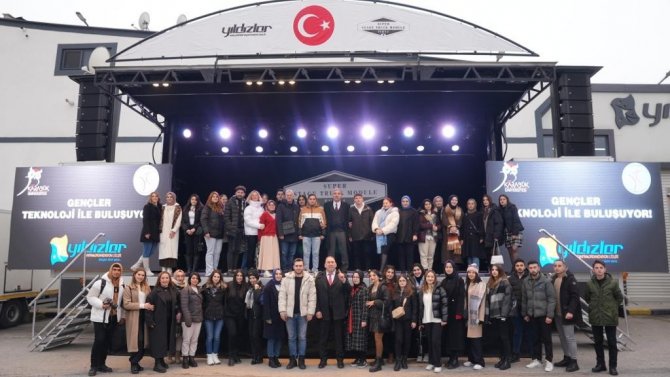 Karabük Üniversitesi Öğrencileri Süper Sahne Tır Modülü ‘Turna’yı İnceledi