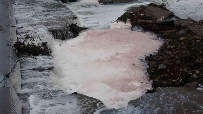 Ekipler Kanalizasyonu Adım Adım Takip Edip Dereyi Kirleten Firmayı Buldu