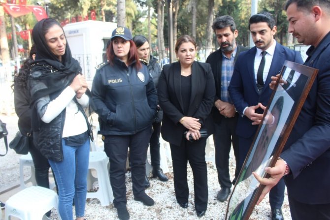 Ülkü Ocaklarından Şehit Eşine Duygulandıran Hediye