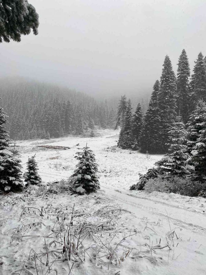 Karabük’te Yüksek Kesimler Beyaz Örtüyle Kaplandı