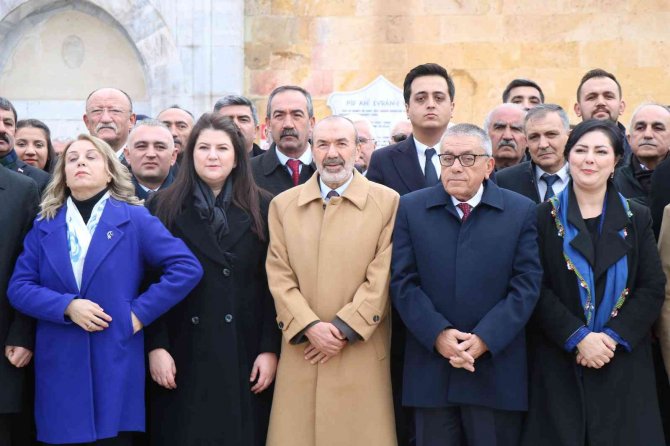 Mhp’li Yıldırım: "Altılı Masada Herkes Birbirine Gülerek Çelme Takıyor"