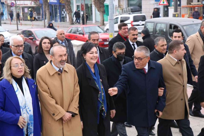 Mhp’li Yıldırım: "Altılı Masada Herkes Birbirine Gülerek Çelme Takıyor"