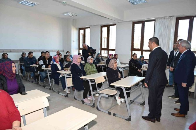 Veliler Eğitimlerle Destekleniyor, Aile İçi İletişim Güçleniyor