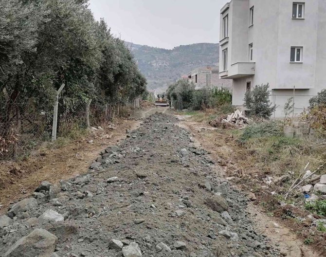 Samandağ’da Mahallelere Eşzamanlı Hizmet