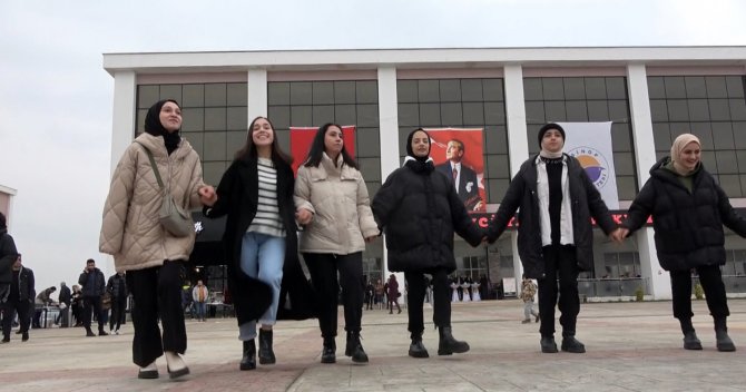 Sinop’ta Geleneksel Hamsi Şenliği Renkli Anlara Sahne Oldu