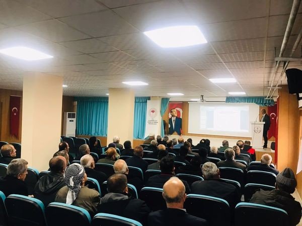 Uludere’de Çiftçilere Yönelik Bilgilendirme Toplantısı Yapıldı