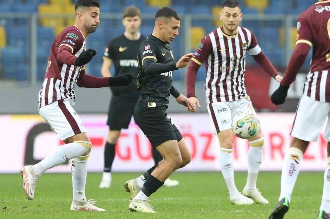 Spor Toto 1. Lig: Gençlerbirliği: 2 - Bandırmaspor: 5