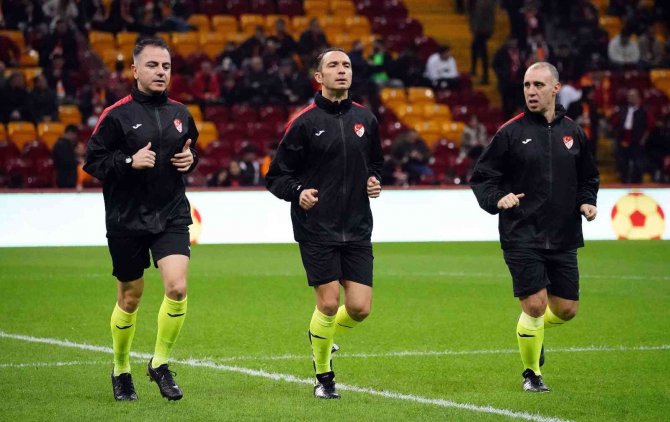 Spor Toto Süper Lig: Galatasaray: 1 - İ̇stanbulspor: 0 (Maç Devam Ediyor)