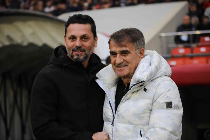 Spor Toto Süper Lig: Gaziantep Fk: 0 - Beşiktaş: 0 (Maç Devam Ediyor)