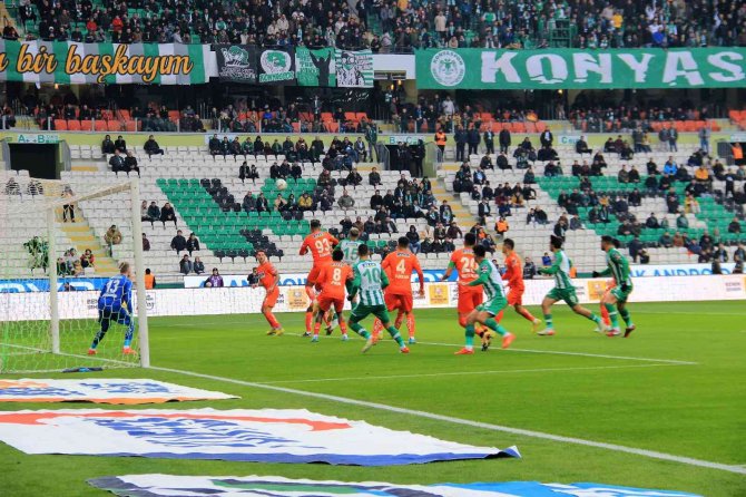 Spor Toto Süper Lig: Konyaspor: 1 - Alanyaspor: 0 (İ̇lk Yarı)