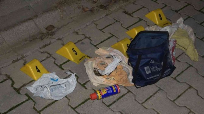 Gece Yarısı Korku Dolu Anlar: Tartıştığı Arkadaşının Evine Kurşun Yağdırdı