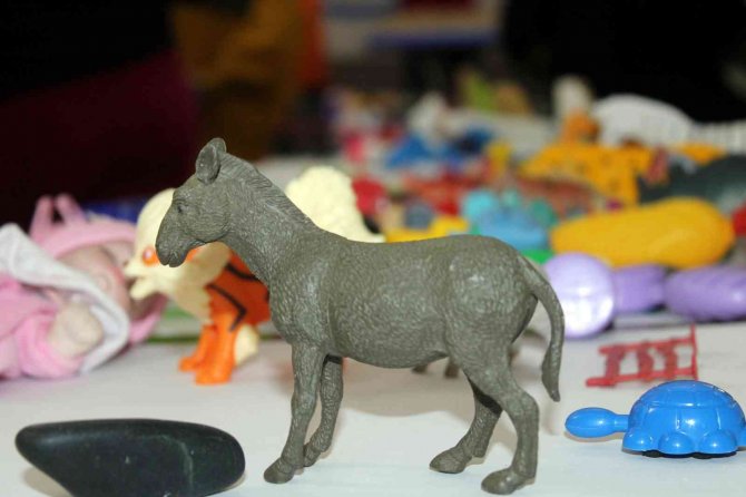 Kum Oyunu Terapisiyle Stres Ve Travmalardan Kurtuluyorlar