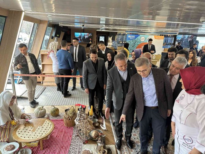 Sinop Lezzetleri İ̇stanbul Boğazı’nda Yarıştı