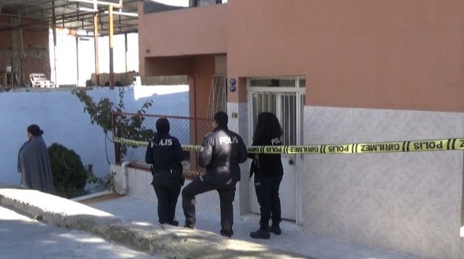 5 Yaşındaki Çocuğun Gözü Önünde Karısını Bıçaklayarak Öldüren Zanlı Yakalandı