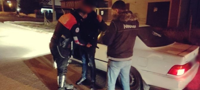 Afyonkarahisar’da ‘Araç İçi Uyuşturucu Kullanımının Engellenmesi" Uygulaması