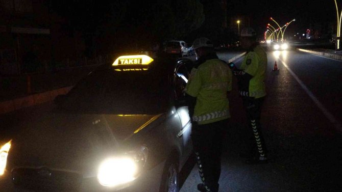 Alkollü Sürücüler Gece Denetlemesine Takıldı