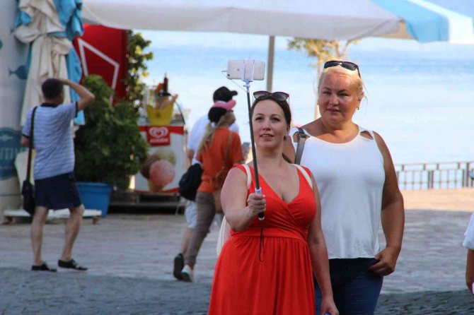 Antalya’da Rus Turist Sayısı 3 Milyona Ulaştı