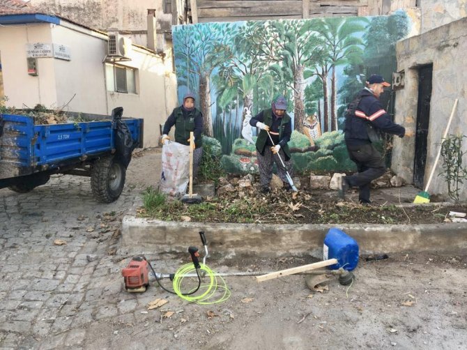 Ayvalık’ta Temizlik Seferberliği