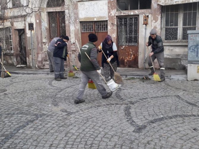 Ayvalık’ta Temizlik Seferberliği