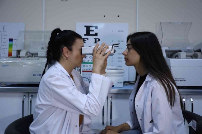 Başarılarıyla Öne Çıkan Barü’lü Mezunlar İş Başı Yapıyor