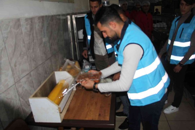 Yurttaki Fazla Yemekler İhtiyaç Sahiplerine Ulaştırılıyor