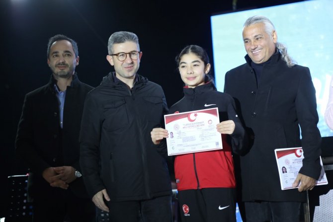 Belediye Meydanı’nda Yılbaşı Konserleri