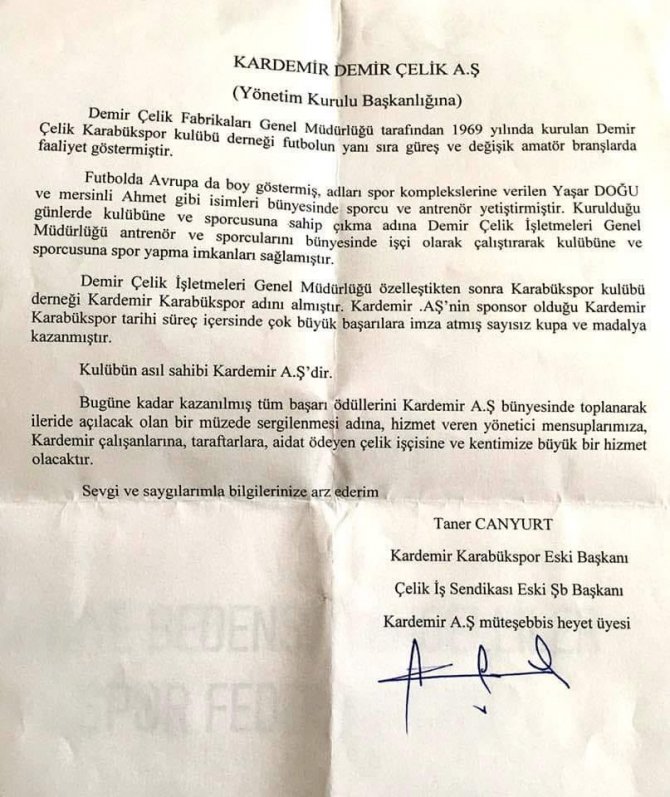 Karabükspor Başkanı Giderken Kupaları Da Yanında Götürdü