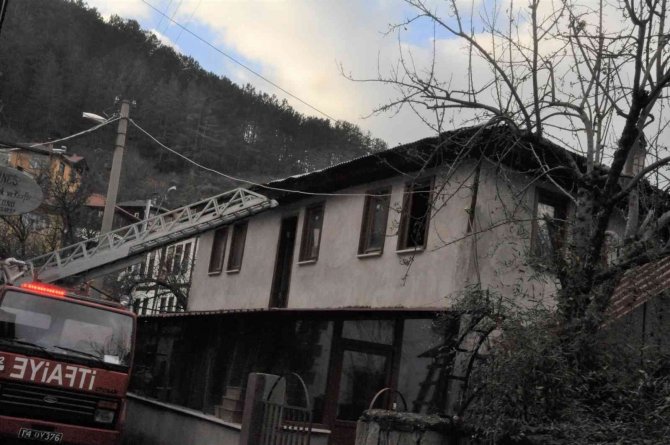 Mudurnu’da Korkutan Baca Yangını