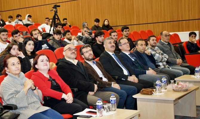 Çakü’de Azerbaycan’ın Tarihine Işık Tutuldu